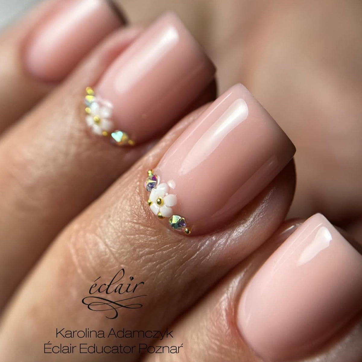 Éclair - SIMPLY MANI - ESSENCE - SZÍNES GÉLLAKK